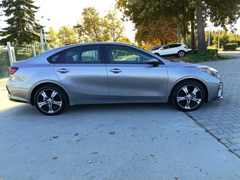 Kia Forte * 2.0i РЪЧКА 11740КМ* , снимка 4 - Автомобили и джипове - 52302536