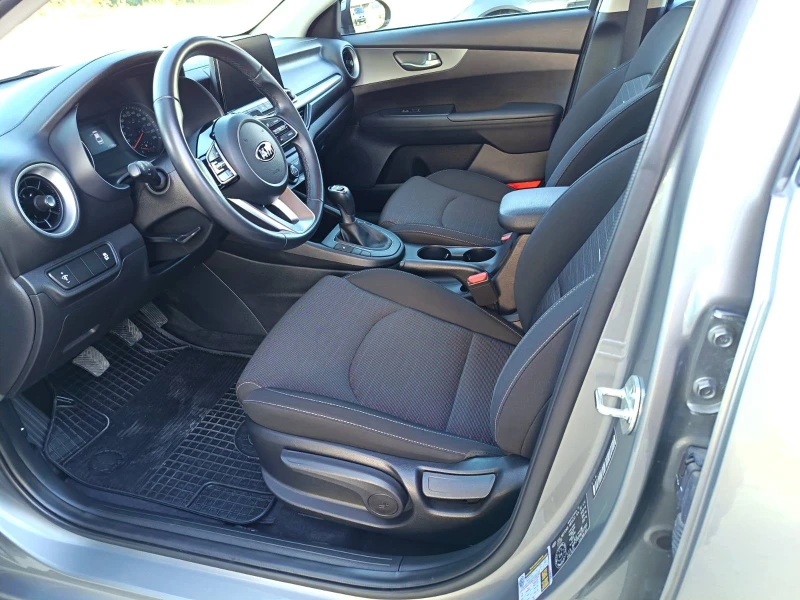 Kia Forte * 2.0i РЪЧКА 11740КМ* , снимка 8 - Автомобили и джипове - 52302536