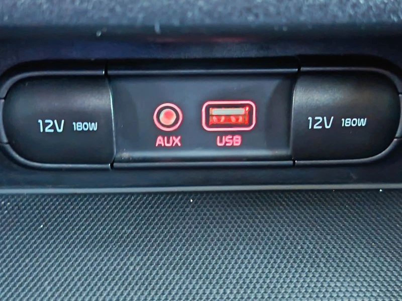 Kia Forte * 2.0i РЪЧКА 11740КМ* , снимка 16 - Автомобили и джипове - 52302536