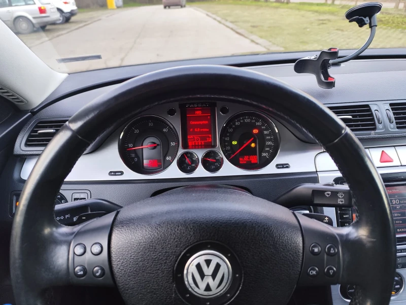VW Passat 2.0 TDI HIGHLINE BMP, снимка 4 - Автомобили и джипове - 52879110