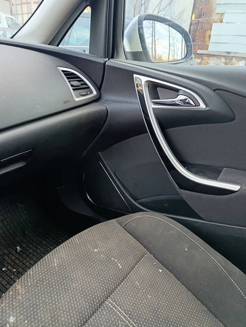 Opel Astra 1.4, снимка 12 - Автомобили и джипове - 53129695