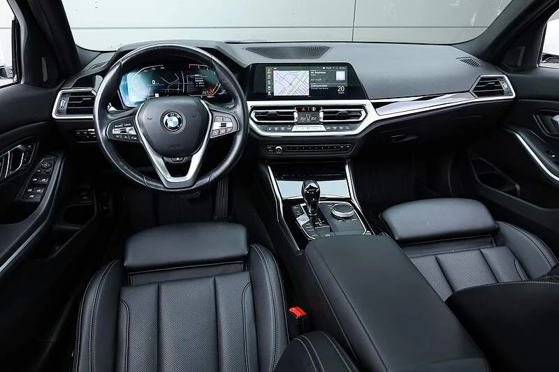 BMW 330 * 330i xDrive * CARFAX * БЕЗ ПЪРВОНАЧАЛНА ВНОСКА - изображение 5