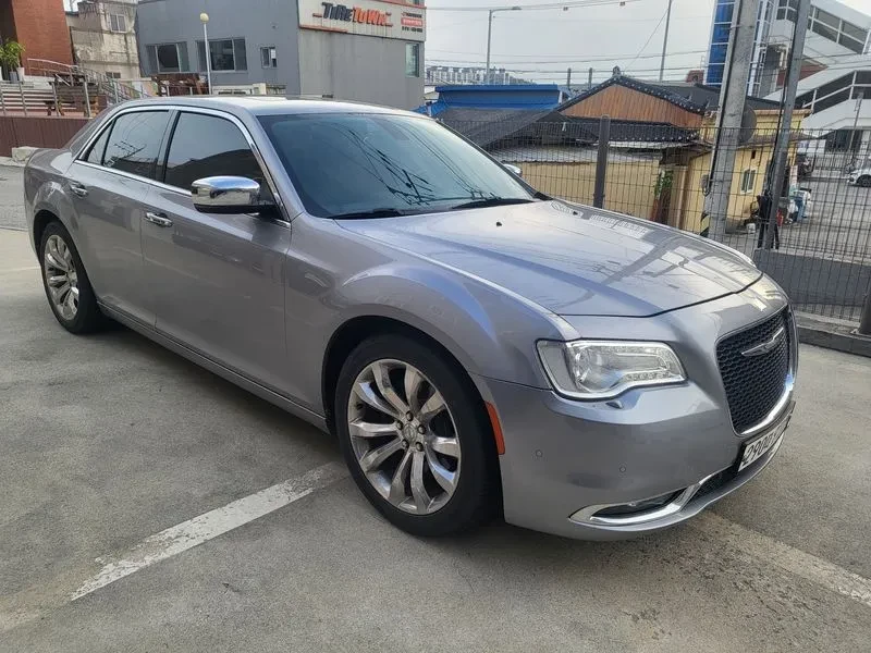 Chrysler 300c 3.6, снимка 3 - Автомобили и джипове - 54326077