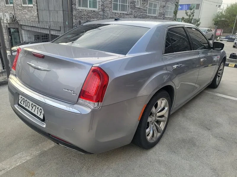 Chrysler 300c 3.6, снимка 5 - Автомобили и джипове - 54326077