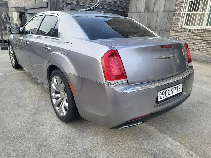 Chrysler 300c 3.6, снимка 6 - Автомобили и джипове - 54326077