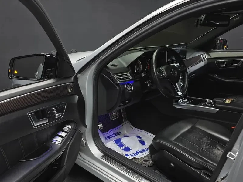 Mercedes-Benz E 220 BLUETEC AVANGARDE, снимка 6 - Автомобили и джипове - 55444396