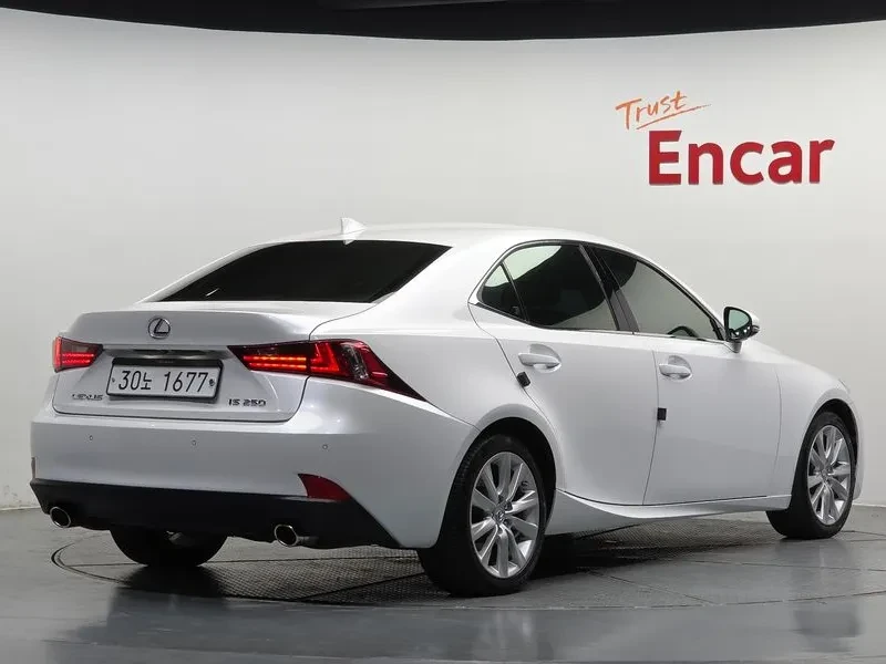 Lexus IS 250 Premium XE30, снимка 2 - Автомобили и джипове - 55525742