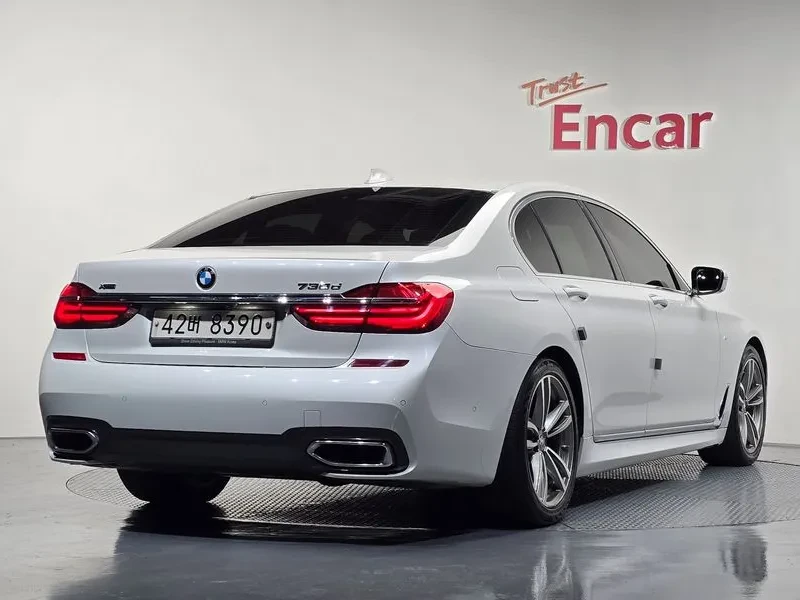 BMW 730 D xDrive M Sports - САМО 30% АВАНС, снимка 2 - Автомобили и джипове - 55845259
