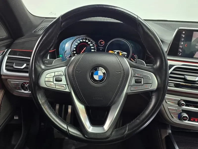 BMW 730 D xDrive M Sports - САМО 30% АВАНС, снимка 13 - Автомобили и джипове - 55845259