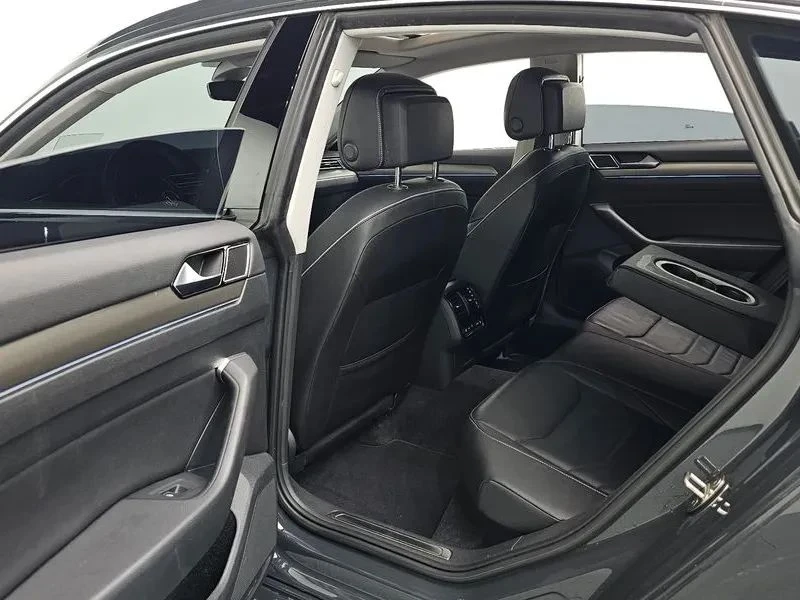 VW Arteon, снимка 12 - Автомобили и джипове - 56740395