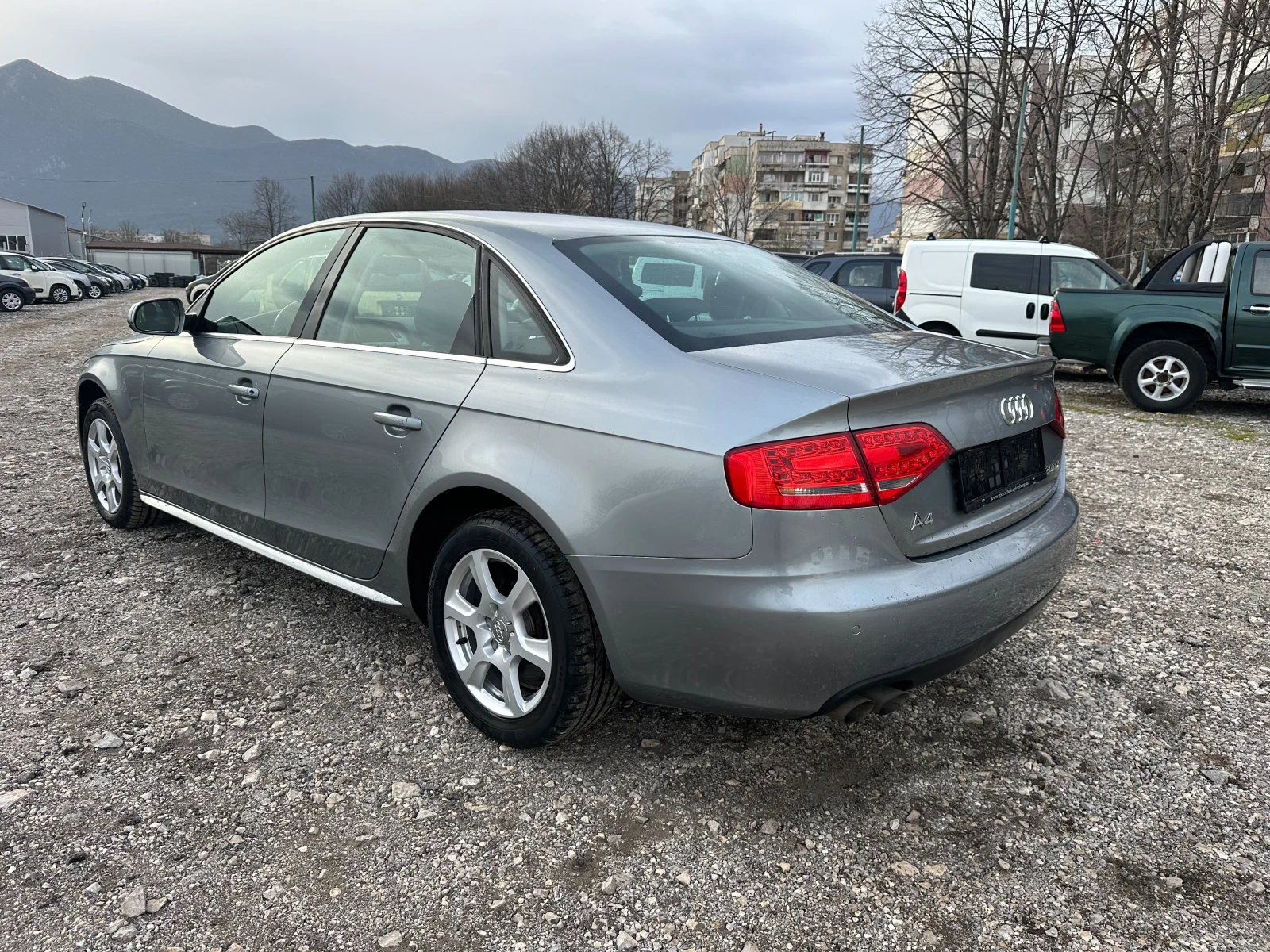 Audi A4 2.0TDI 143kc - изображение 3