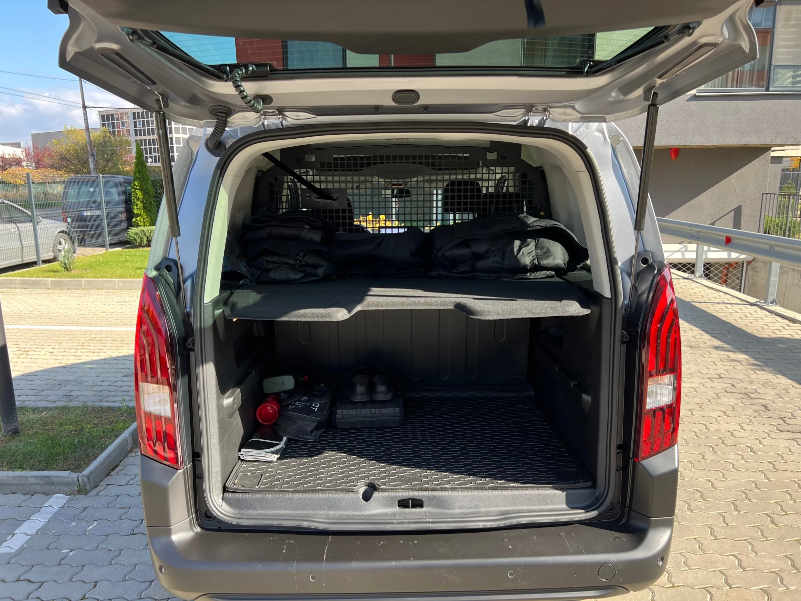 Peugeot Rifter Peugeot Rifter MCA MPV Standard ALLURE 1.5 BlueHDI - изображение 7