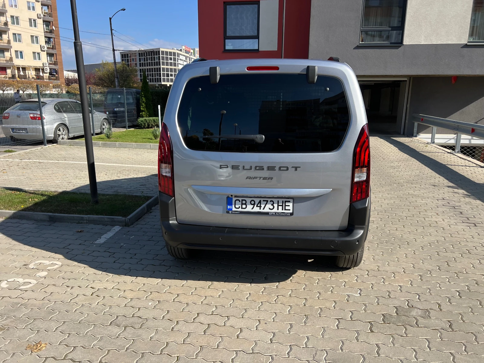 Peugeot Rifter Peugeot Rifter MCA MPV Standard ALLURE 1.5 BlueHDI - изображение 5