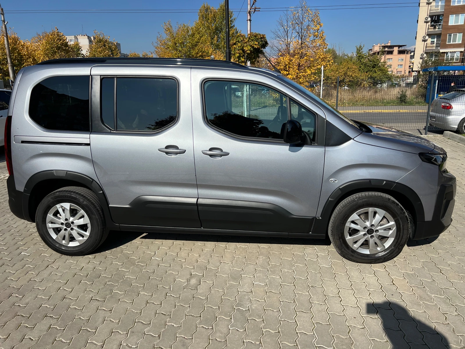 Peugeot Rifter Peugeot Rifter MCA MPV Standard ALLURE 1.5 BlueHDI - изображение 3