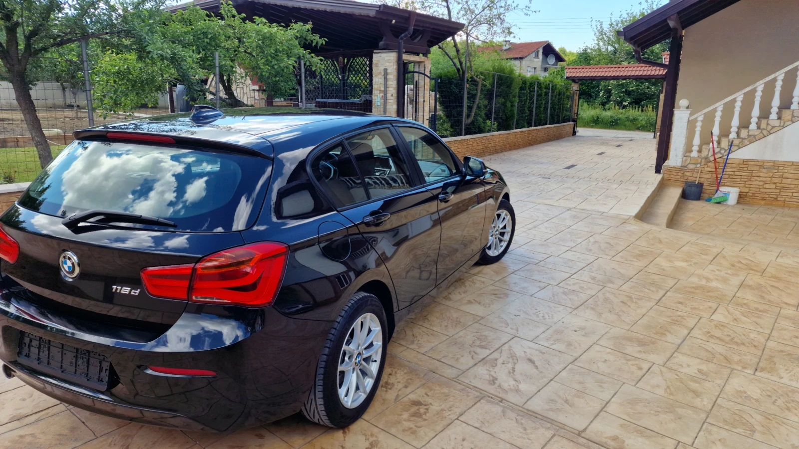 BMW 118 2.0d-150k.c.-Euro-6b - изображение 7