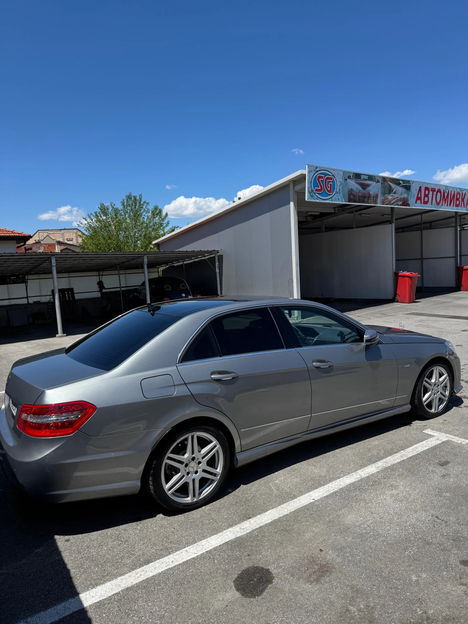 Mercedes-Benz E 220  - изображение 2