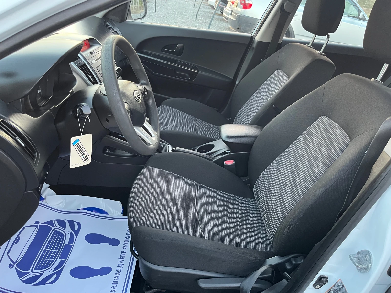 Kia Ceed 1.4 i 90 k - изображение 10