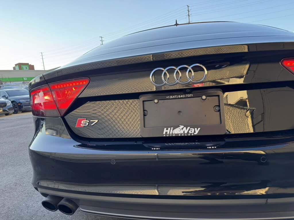 Audi S7 * АВТО КРЕДИТ* ЦЕНА ДО БГ * Сервизна история *  - изображение 5