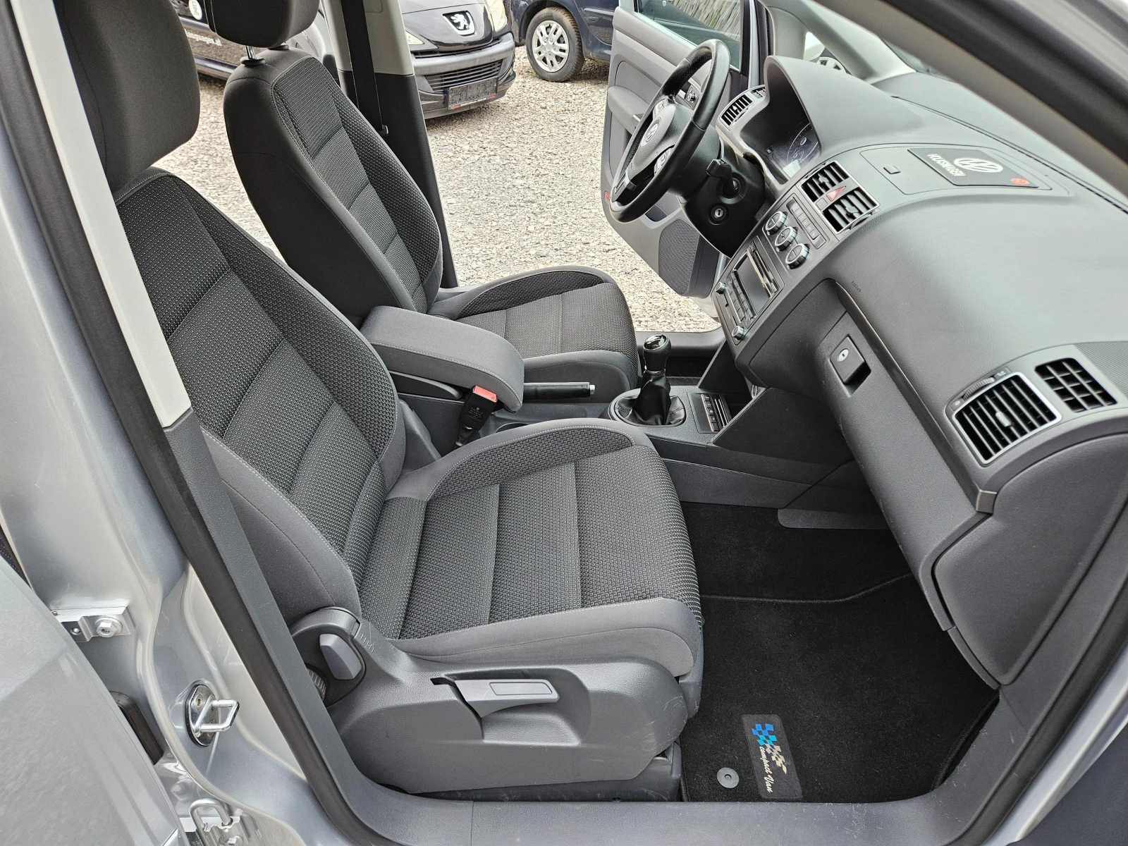 VW Touran 1.6TDI 105.FACELIFT | Mobile.bg   12