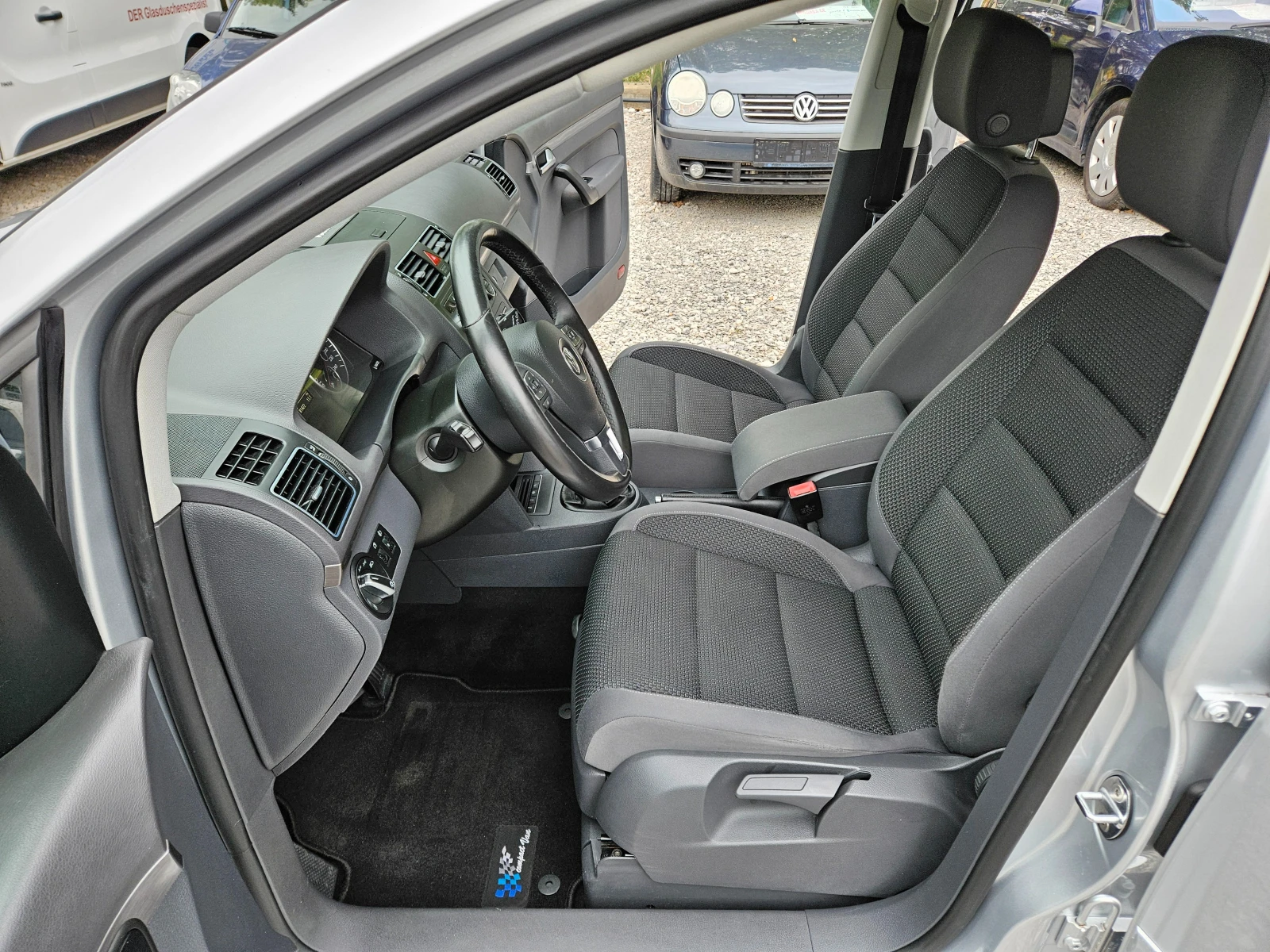 VW Touran 1.6TDI 105кс.FACELIFT - изображение 9