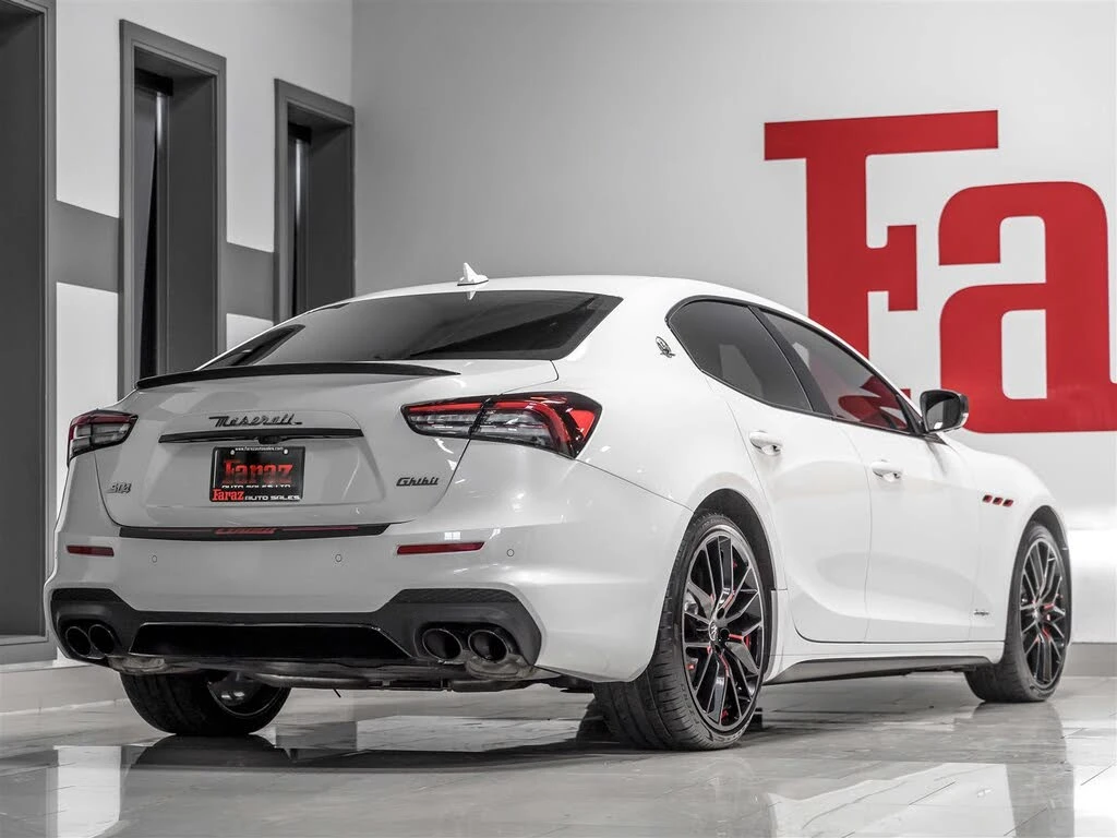 Maserati Ghibli SQ4 GranSport AWD * АвтоКредит* (ЦЕНА ДО БГ) - изображение 3
