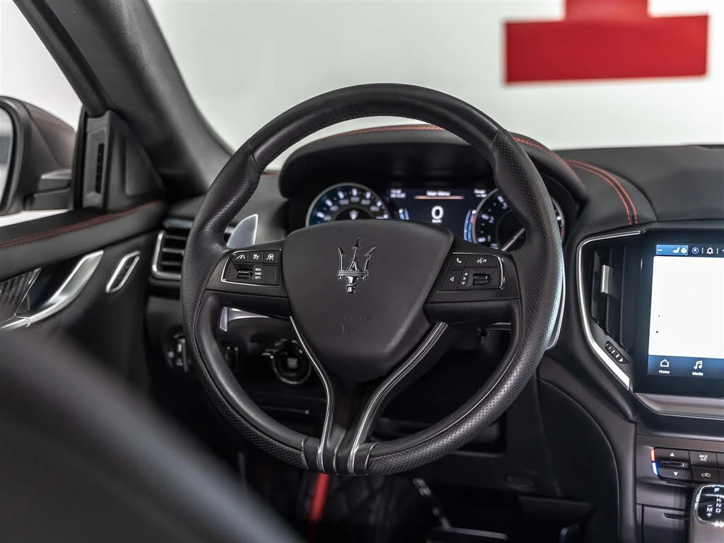 Maserati Ghibli SQ4 GranSport AWD * АвтоКредит* (ЦЕНА ДО БГ) - изображение 5