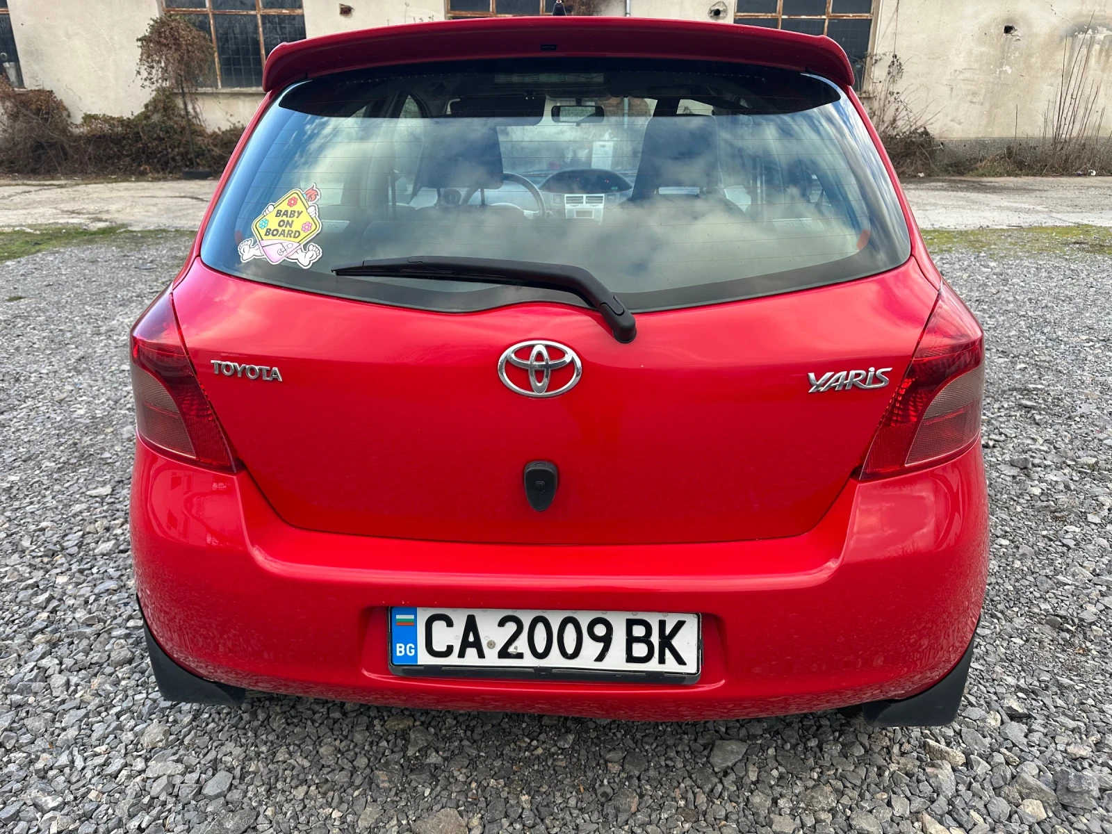 Toyota Yaris 1.3 Автомат - изображение 5