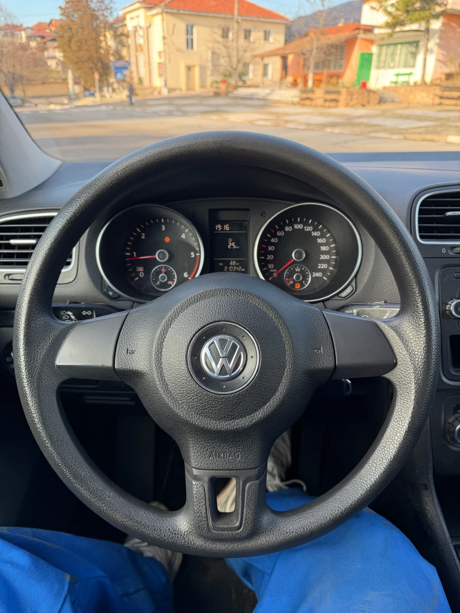 VW Golf 2.0 tdi 110 �� | Mobile.bg � ����������� 10
