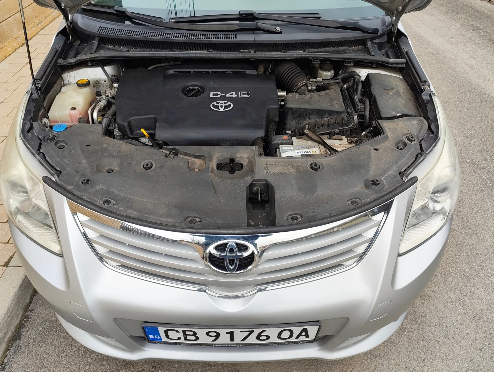 Toyota Avensis 2.2D 150ps EURO5B oбслужен, снимка 14 - Автомобили и джипове - 53916562