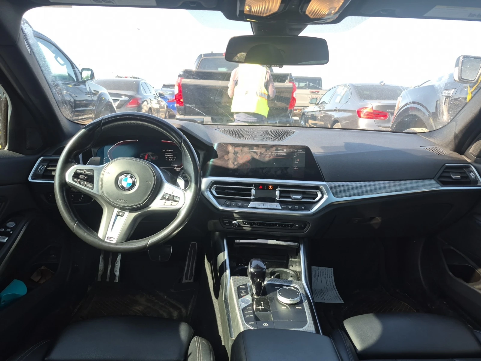 BMW 330 i xDrive, снимка 10 - Автомобили и джипове - 54425723