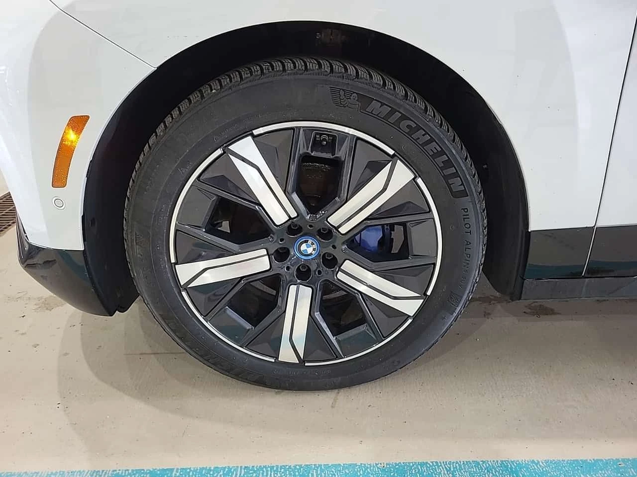 BMW iX XDRIVE50| Soft Close| DISTRONIC| Panorama| Sportpa | Mobile.bg � ����������� 6