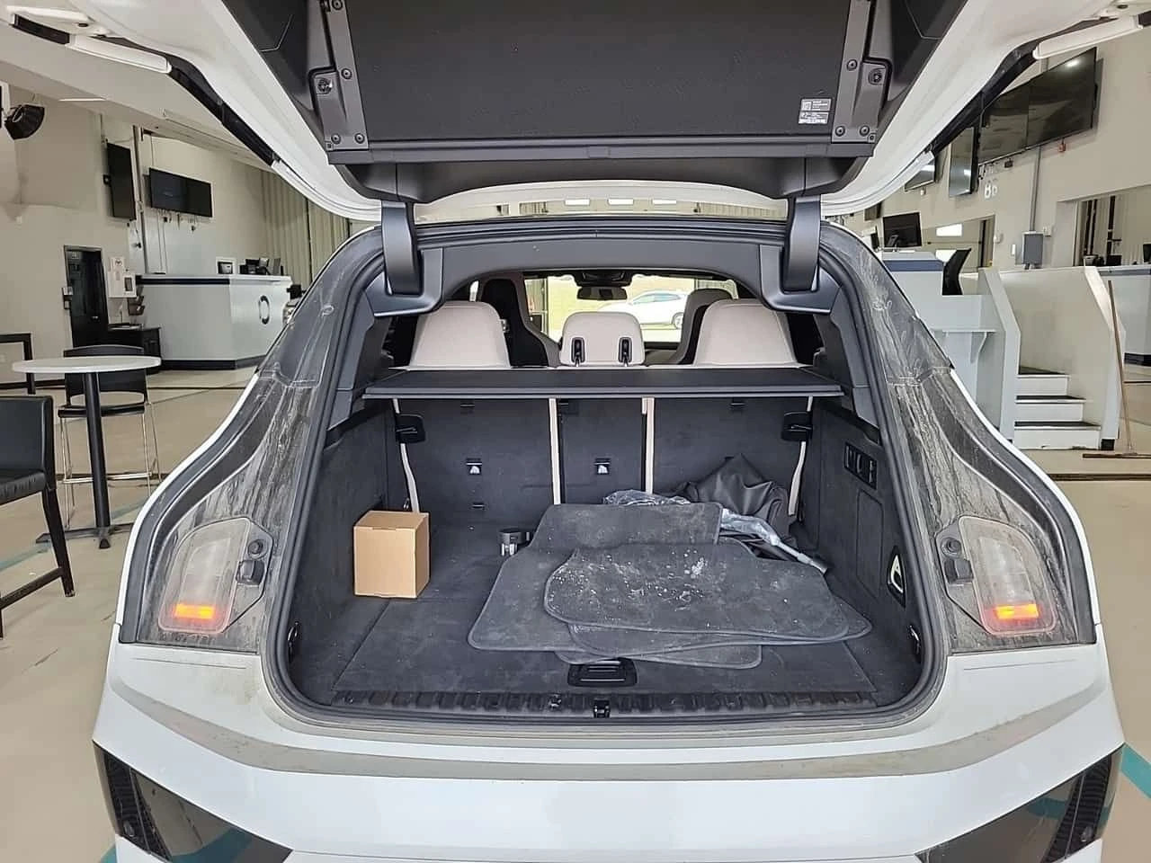 BMW iX XDRIVE50| Soft Close| DISTRONIC| Panorama| Sportpa | Mobile.bg � ����������� 14