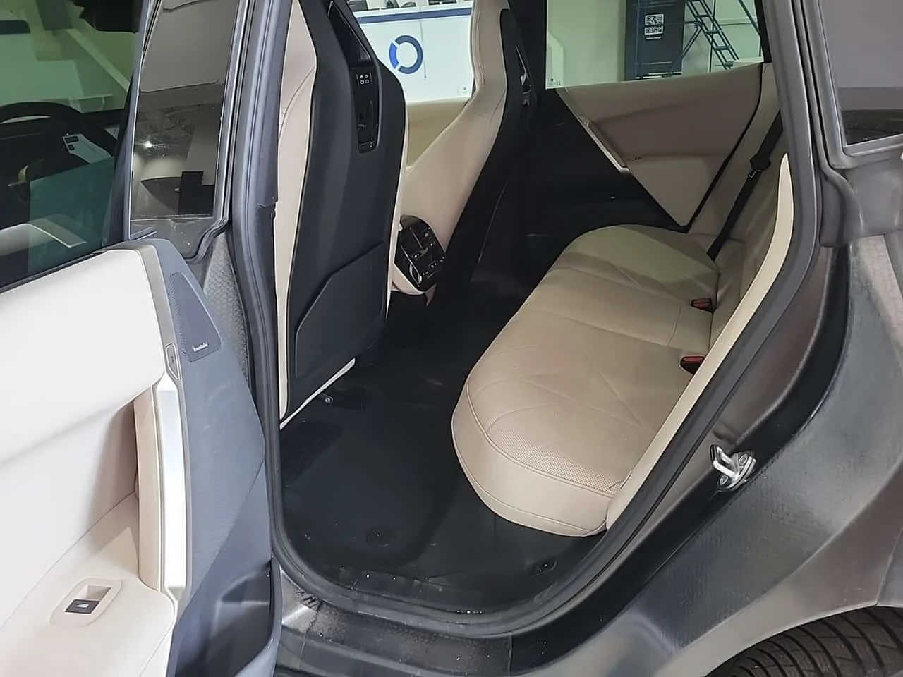 BMW iX XDRIVE50| Soft Close| DISTRONIC| Panorama| Sportpa | Mobile.bg � ����������� 13