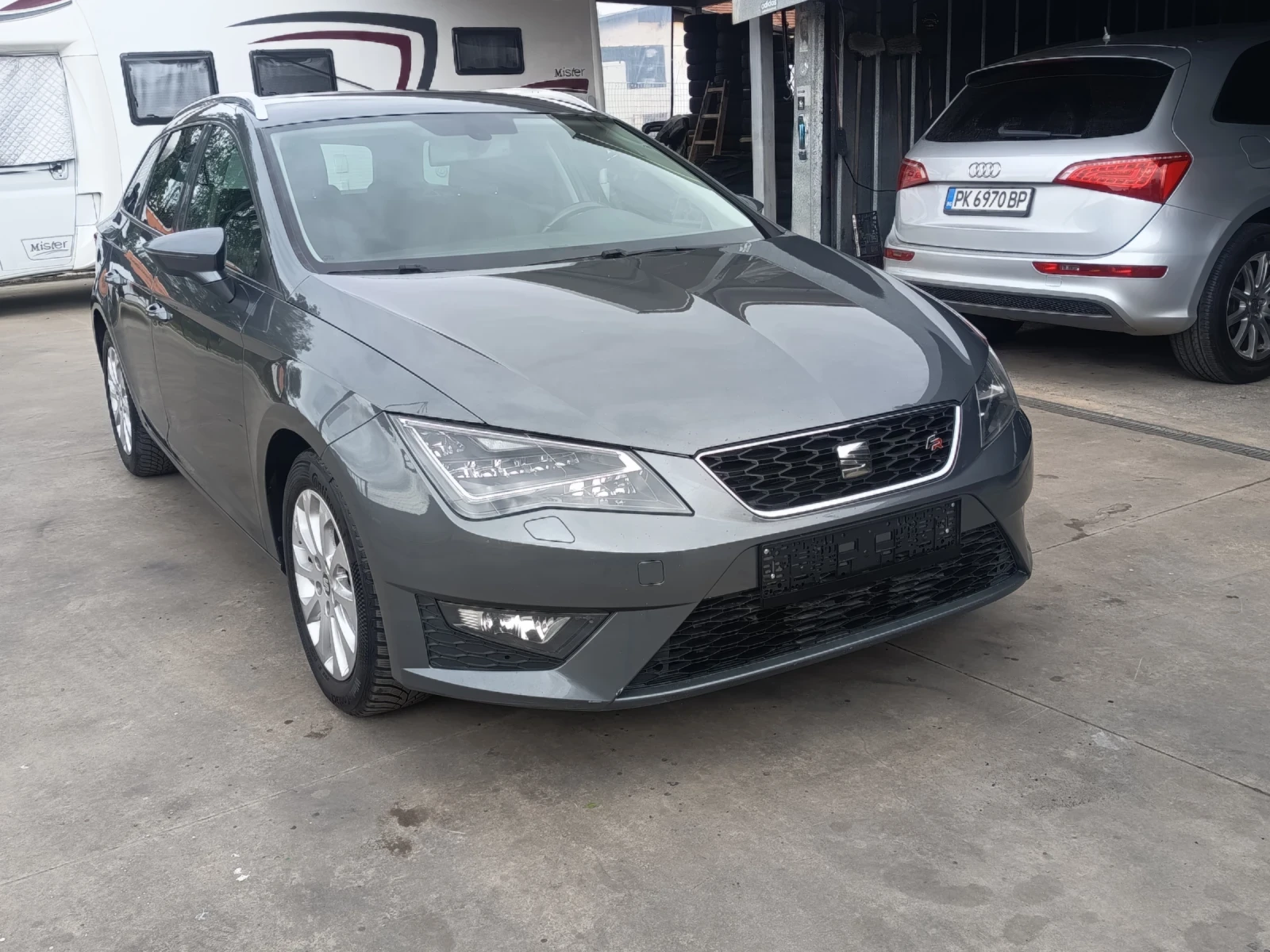 Seat Leon 2.0tdi FR, снимка 2 - Автомобили и джипове - 54542652