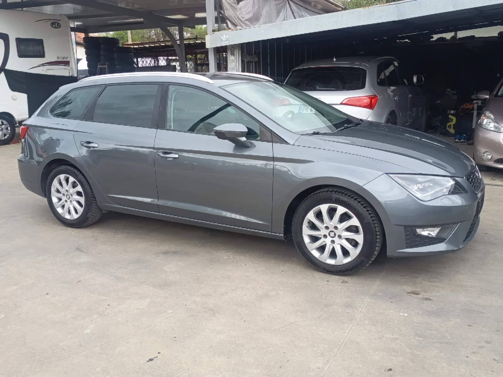 Seat Leon 2.0tdi FR, снимка 3 - Автомобили и джипове - 54542652