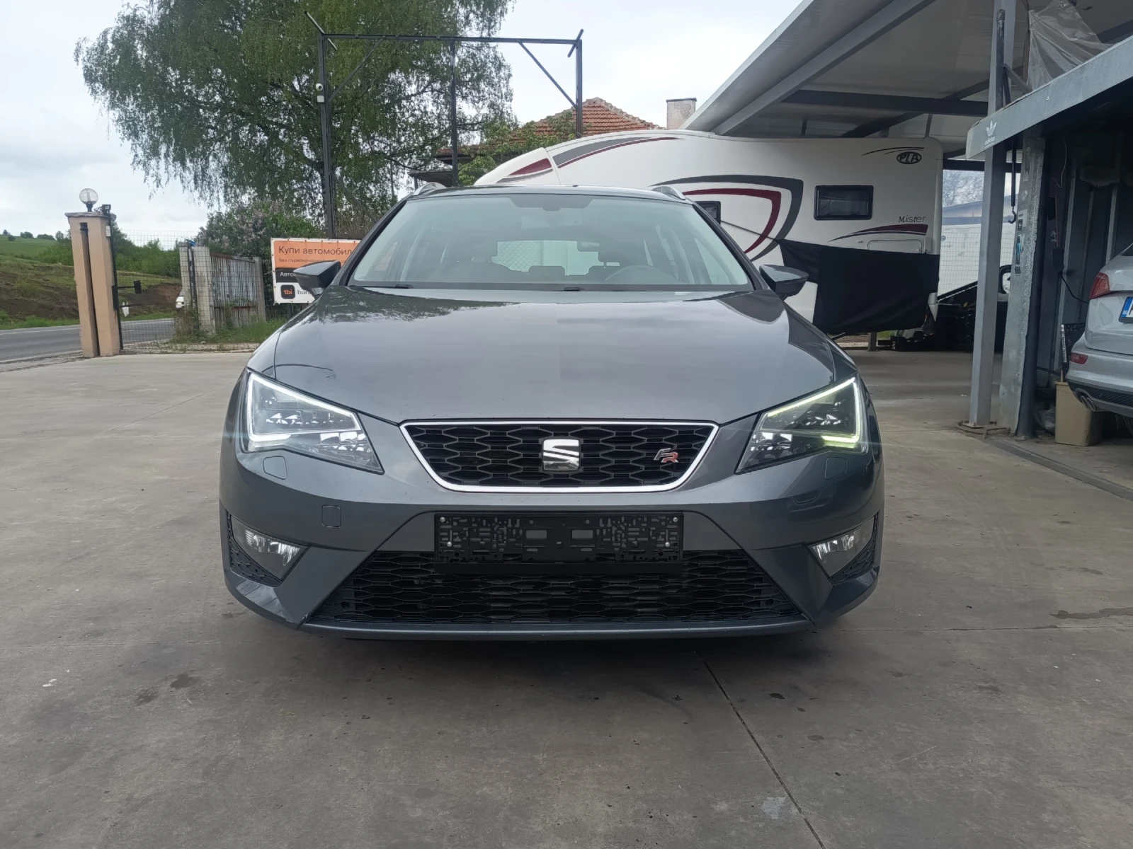 Seat Leon 2.0tdi FR, снимка 13 - Автомобили и джипове - 54542652