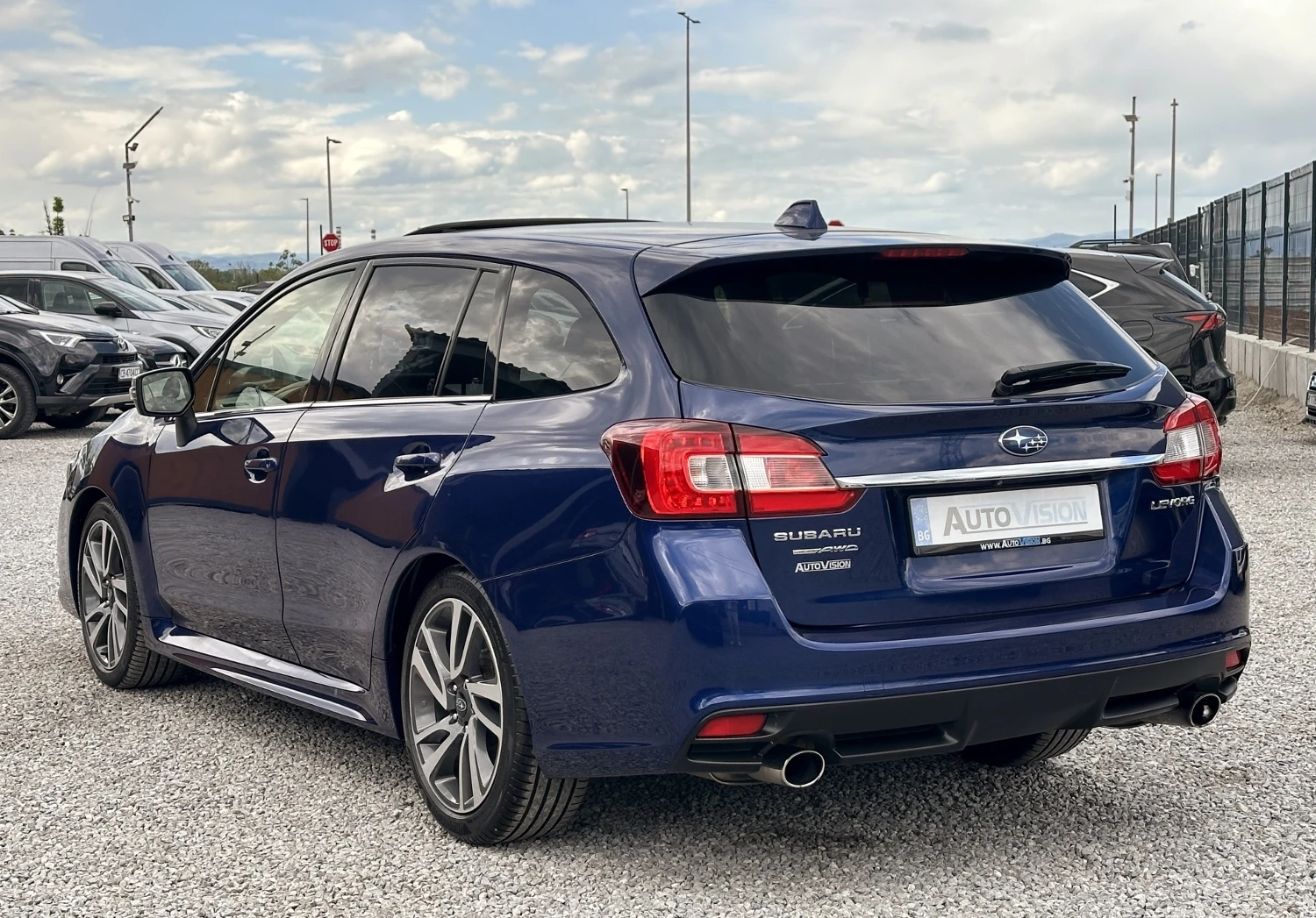 Subaru Levorg 1.6GT-S AWD Autom.Кожа Подгрев KeyLessGo Асистенти, снимка 4 - Автомобили и джипове - 54581868