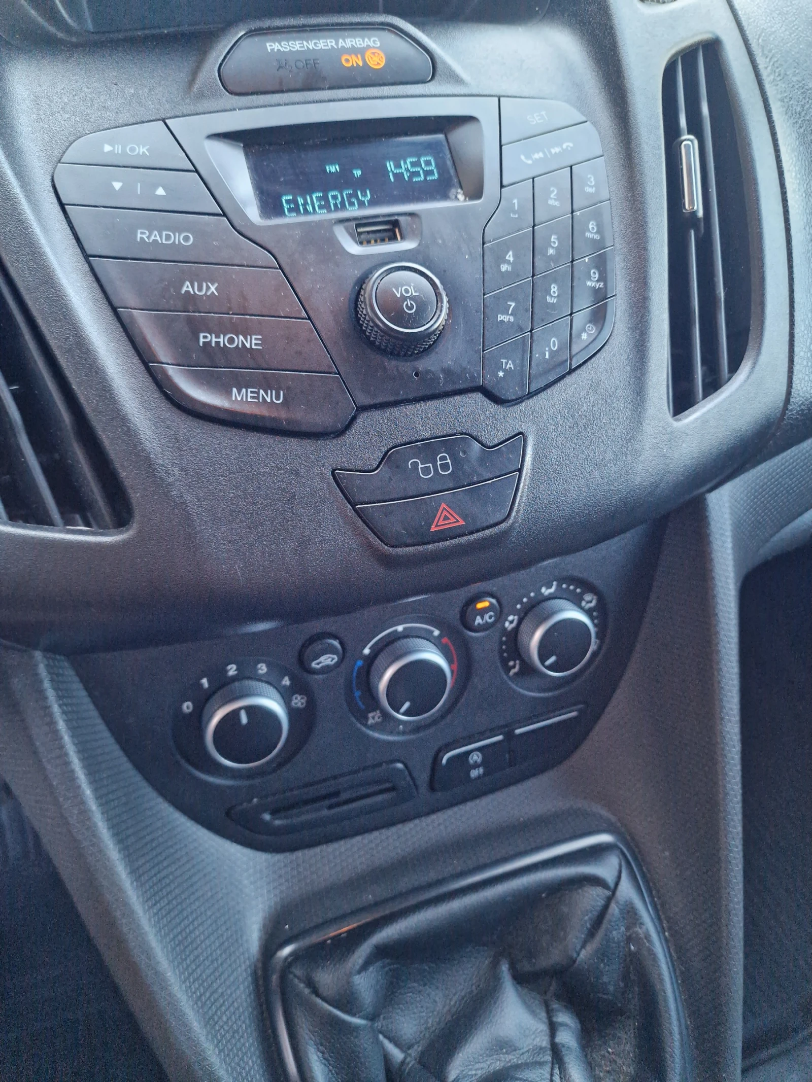 Ford Connect 1.0 EcoBoost, снимка 13 - Автомобили и джипове - 54658686