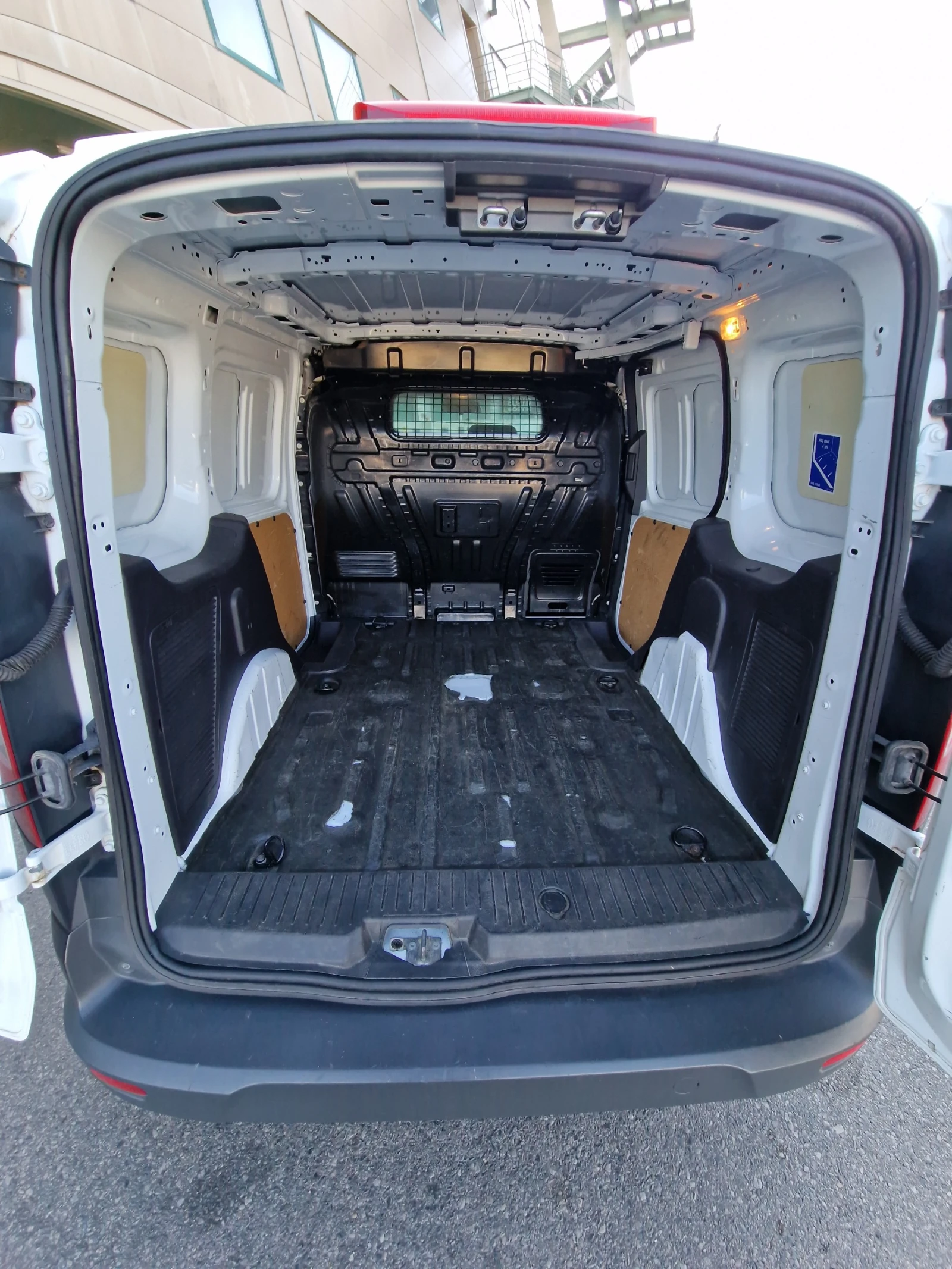 Ford Connect 1.0 EcoBoost, снимка 10 - Автомобили и джипове - 54658686
