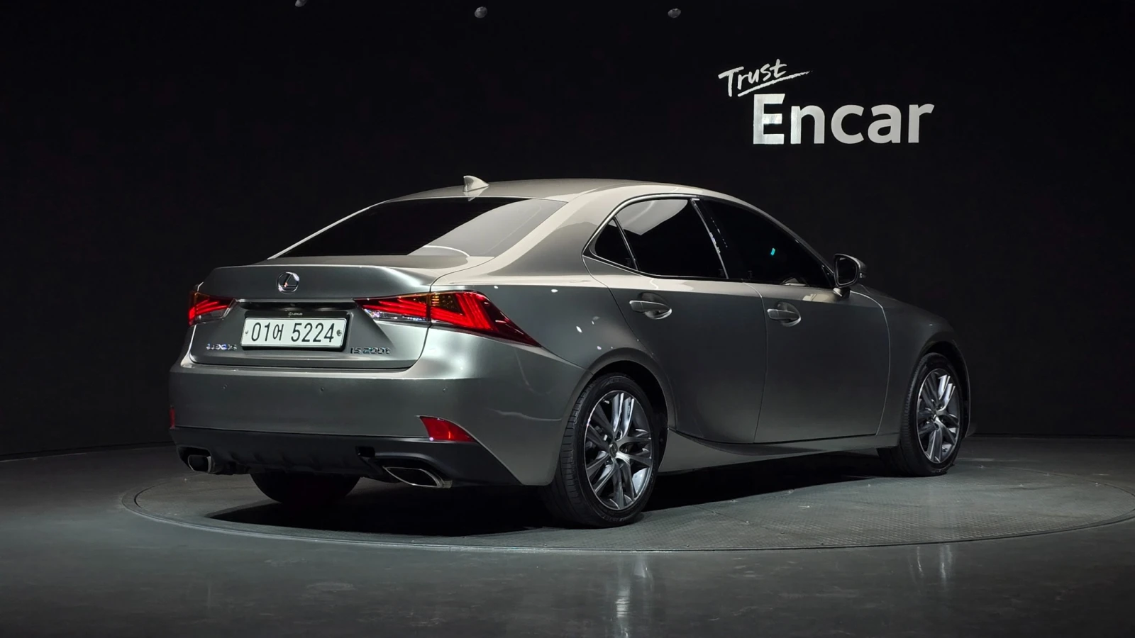 Lexus IS 200 * IS200T* SUPREME* КОЖА* ШИБЕДАХ* , снимка 2 - Автомобили и джипове - 54845937
