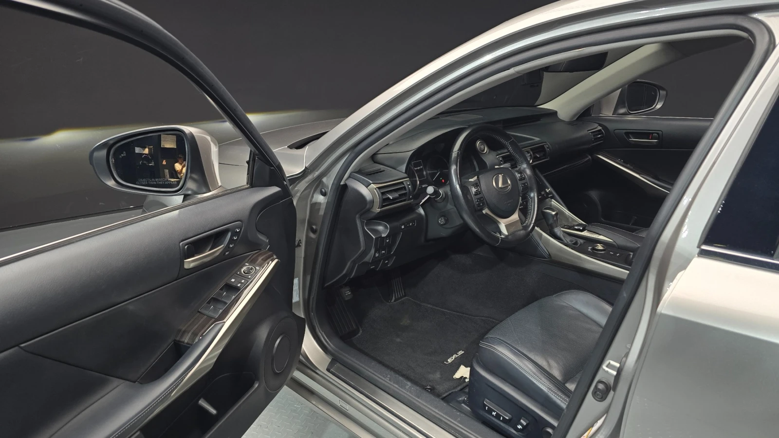 Lexus IS 200 * IS200T* SUPREME* КОЖА* ШИБЕДАХ* , снимка 12 - Автомобили и джипове - 54845937