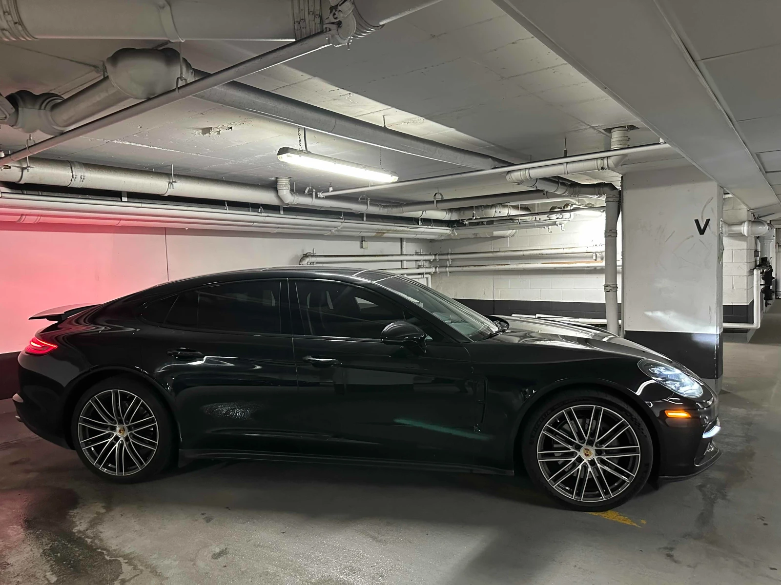 Porsche Panamera 4S * ОБДУХВАНЕ * ПАНОРАМА * CARFAX, снимка 4 - Автомобили и джипове - 54974895