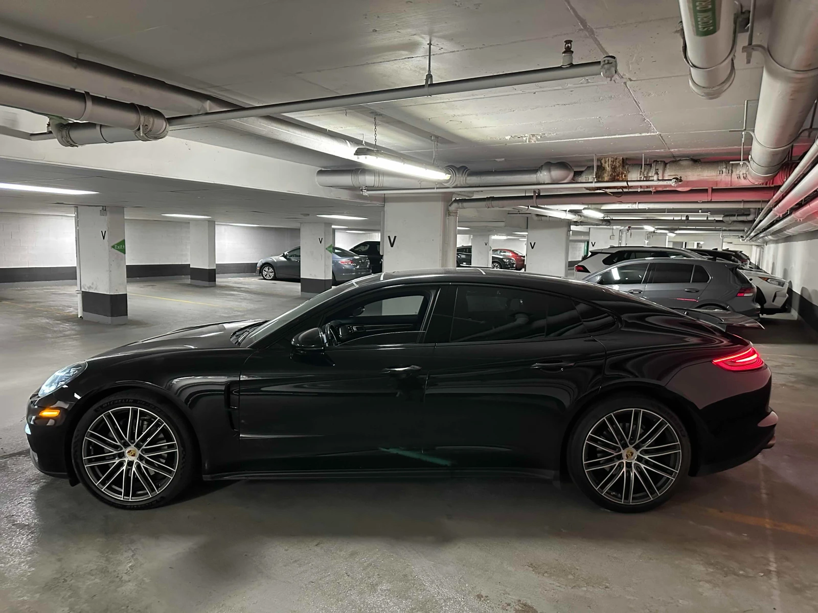 Porsche Panamera 4S * ОБДУХВАНЕ * ПАНОРАМА * CARFAX, снимка 3 - Автомобили и джипове - 54974895