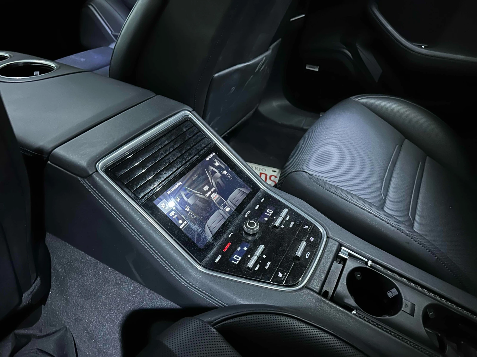 Porsche Panamera 4S * ОБДУХВАНЕ * ПАНОРАМА * CARFAX, снимка 12 - Автомобили и джипове - 54974895