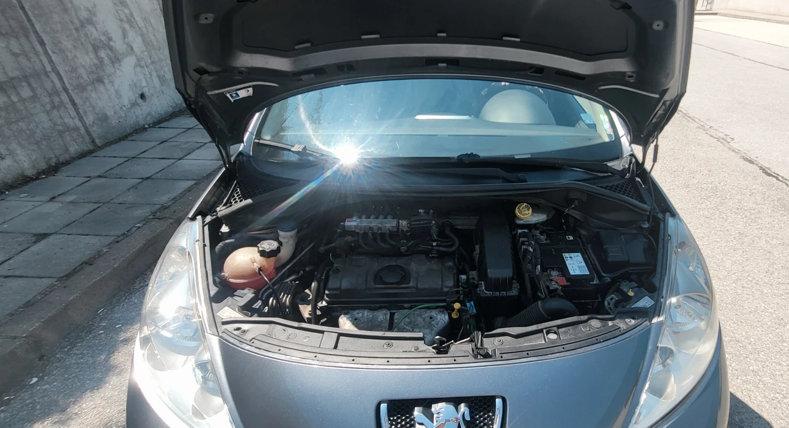 Peugeot 207 1.4  [74 к.с]* БЕНЗИН/ ГАЗ  * КЛИМАТИК, снимка 11 - Автомобили и джипове - 55249382