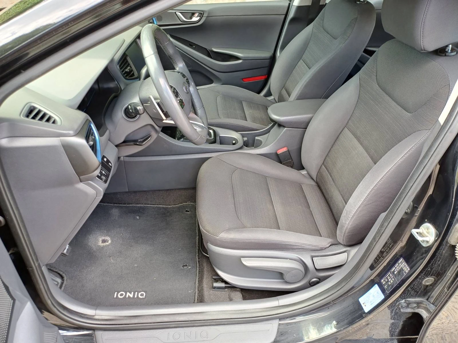Hyundai Ioniq 1.6 GDI Hybrid Premium, снимка 11 - Автомобили и джипове - 55279061