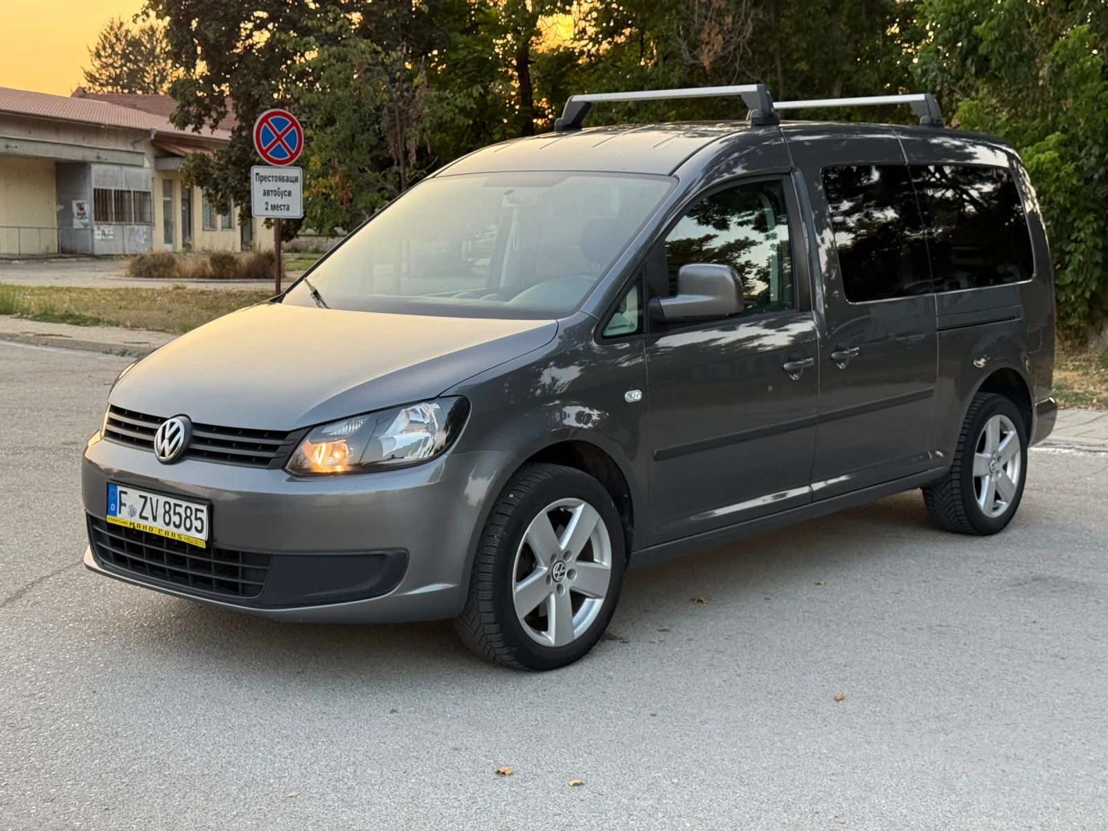 VW Caddy 1.6TDI MAXI 7����� | Mobile.bg � ����������� 1