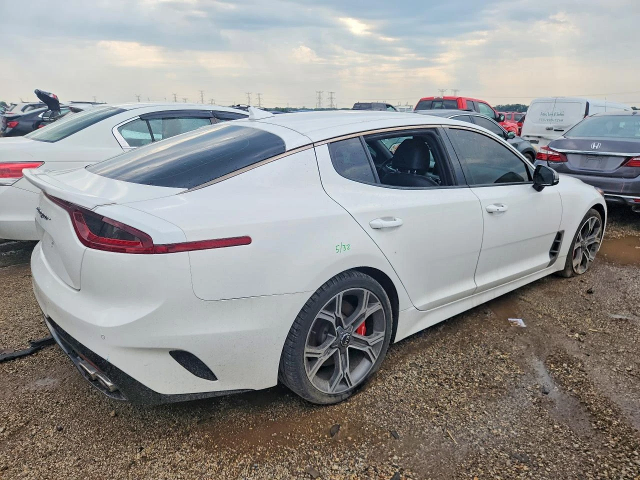 Kia Stinger 3.3l Gt, снимка 3 - Автомобили и джипове - 56453424