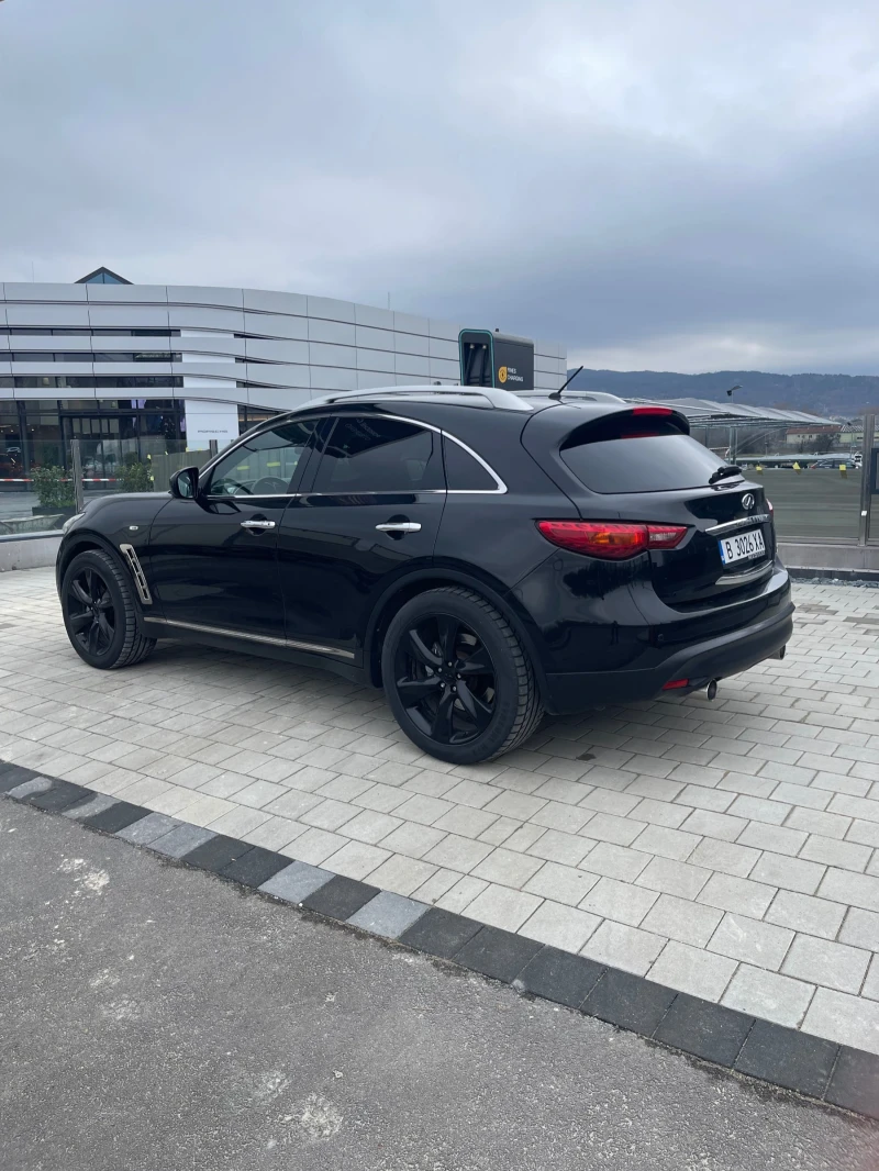 Infiniti Fx 30 dS, снимка 3 - Автомобили и джипове - 48575780