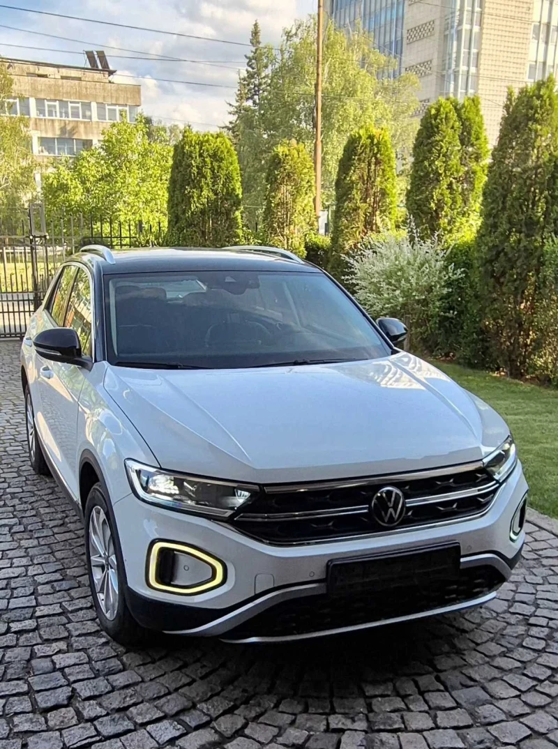 VW T-Roc 1.5 style TSI, снимка 2 - Автомобили и джипове - 51655956